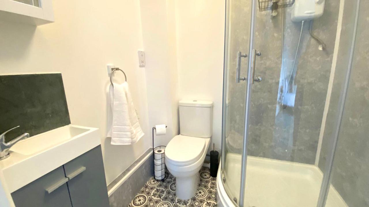 Lovely Stylish Apartment Near Penny Lane! Free Parking Ливърпул Екстериор снимка