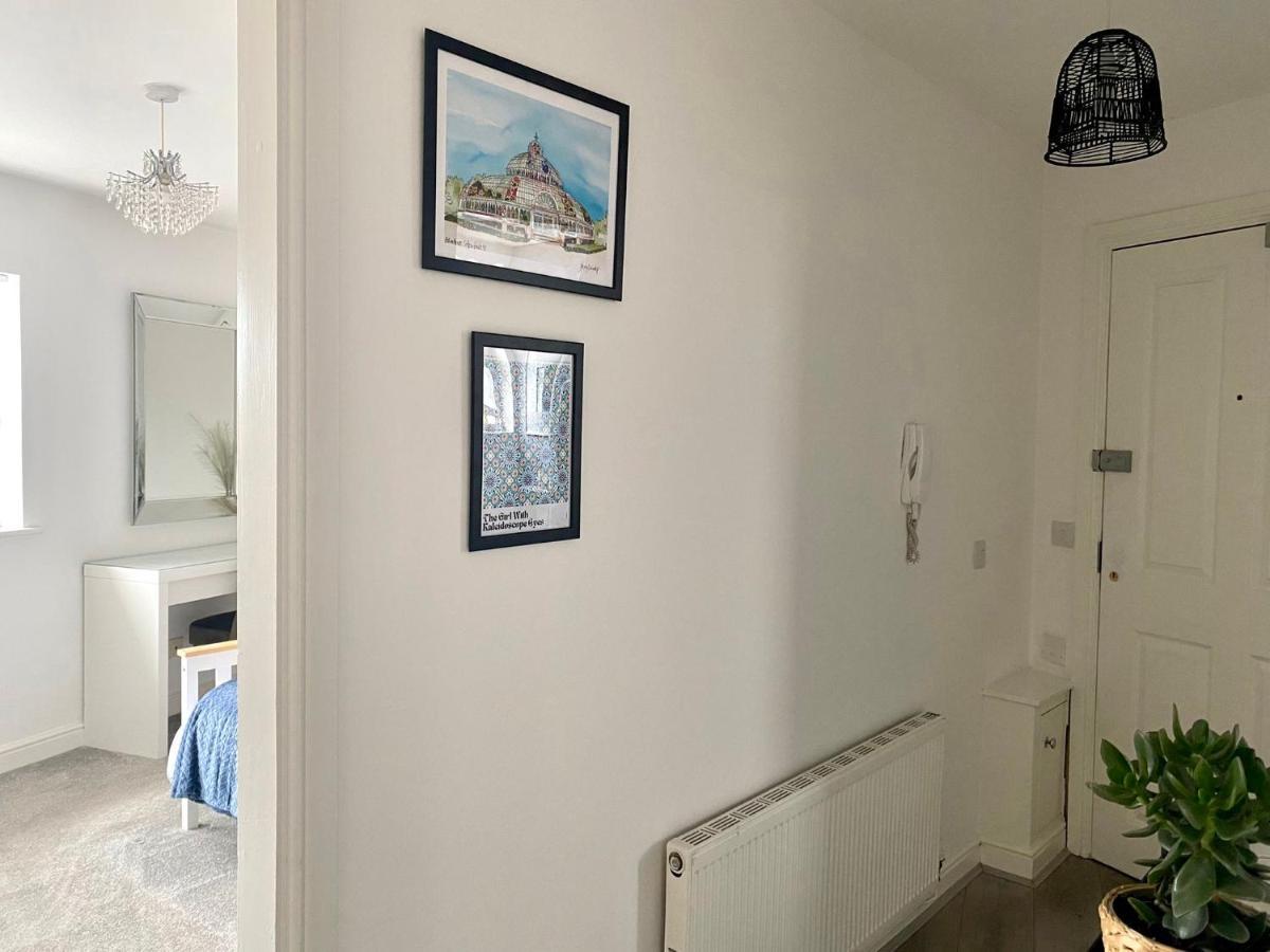 Lovely Stylish Apartment Near Penny Lane! Free Parking Ливърпул Екстериор снимка